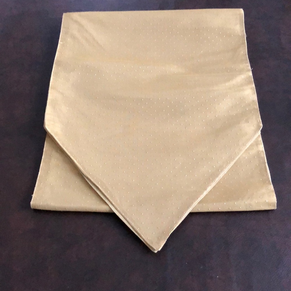Table Runner
